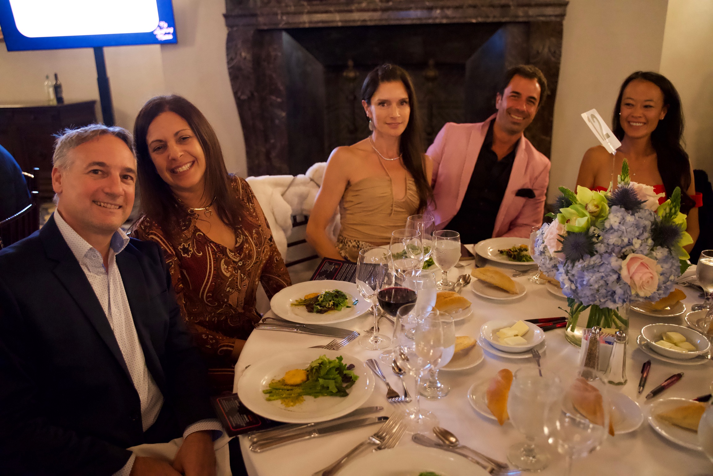 6D3B27C4-746F-42D5-B9EF-71589170DDDF